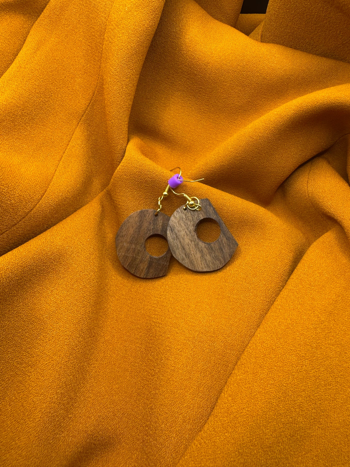 BOUCLES D'OREILLES NOYER