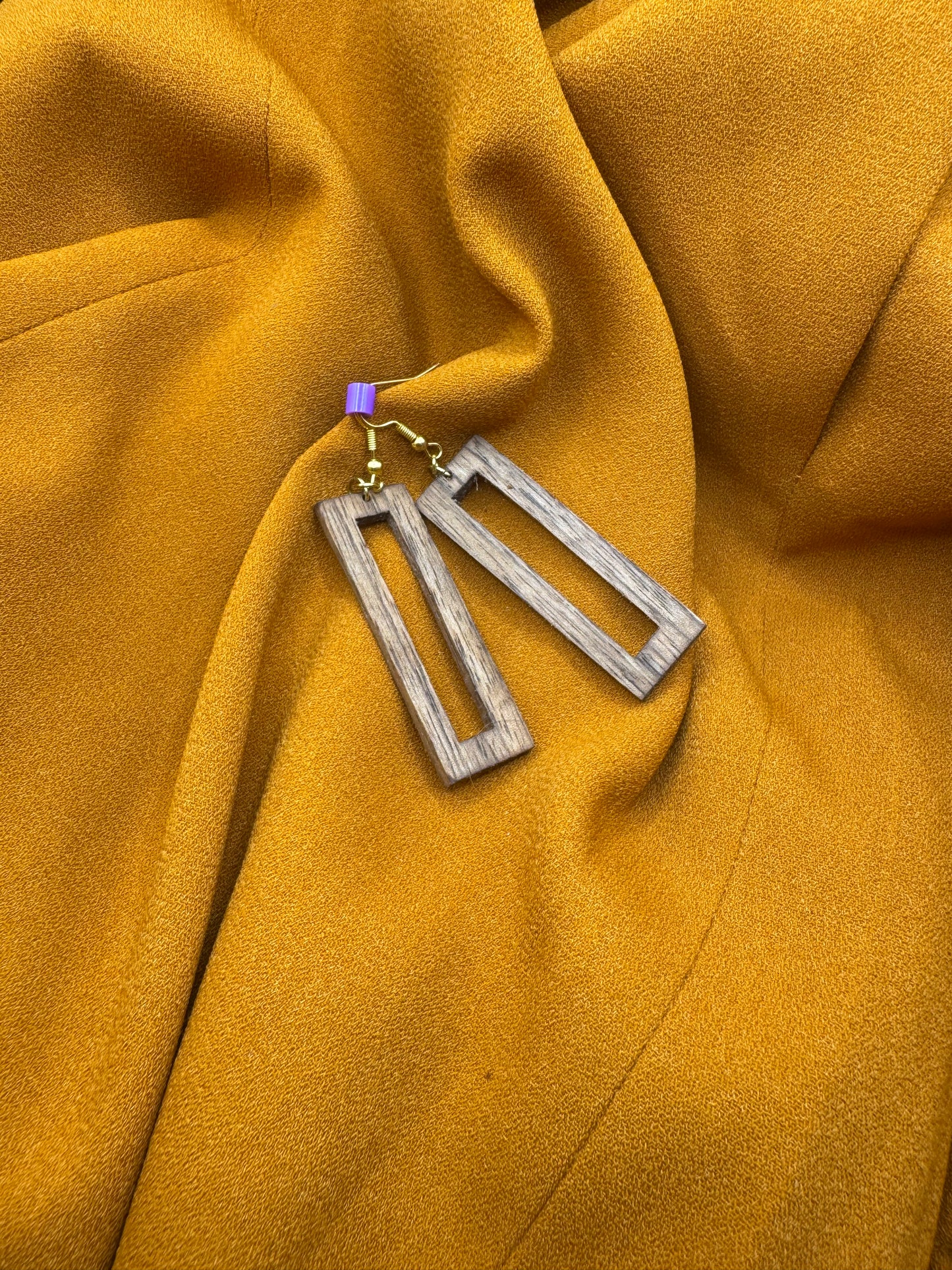 BOUCLES D'OREILLES NOYER