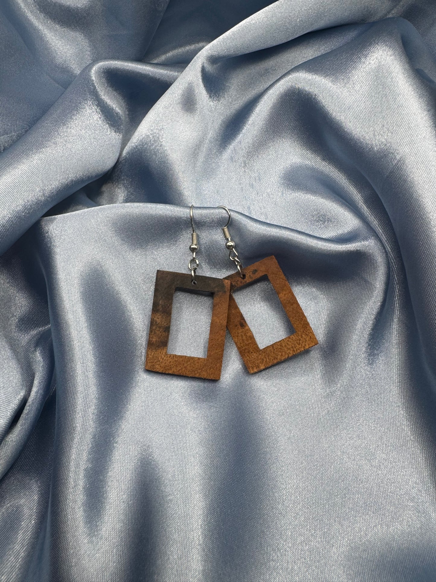 BOUCLES D'OREILLES NOYER