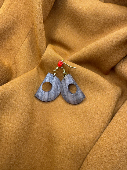 BOUCLES D'OREILLES NOYER