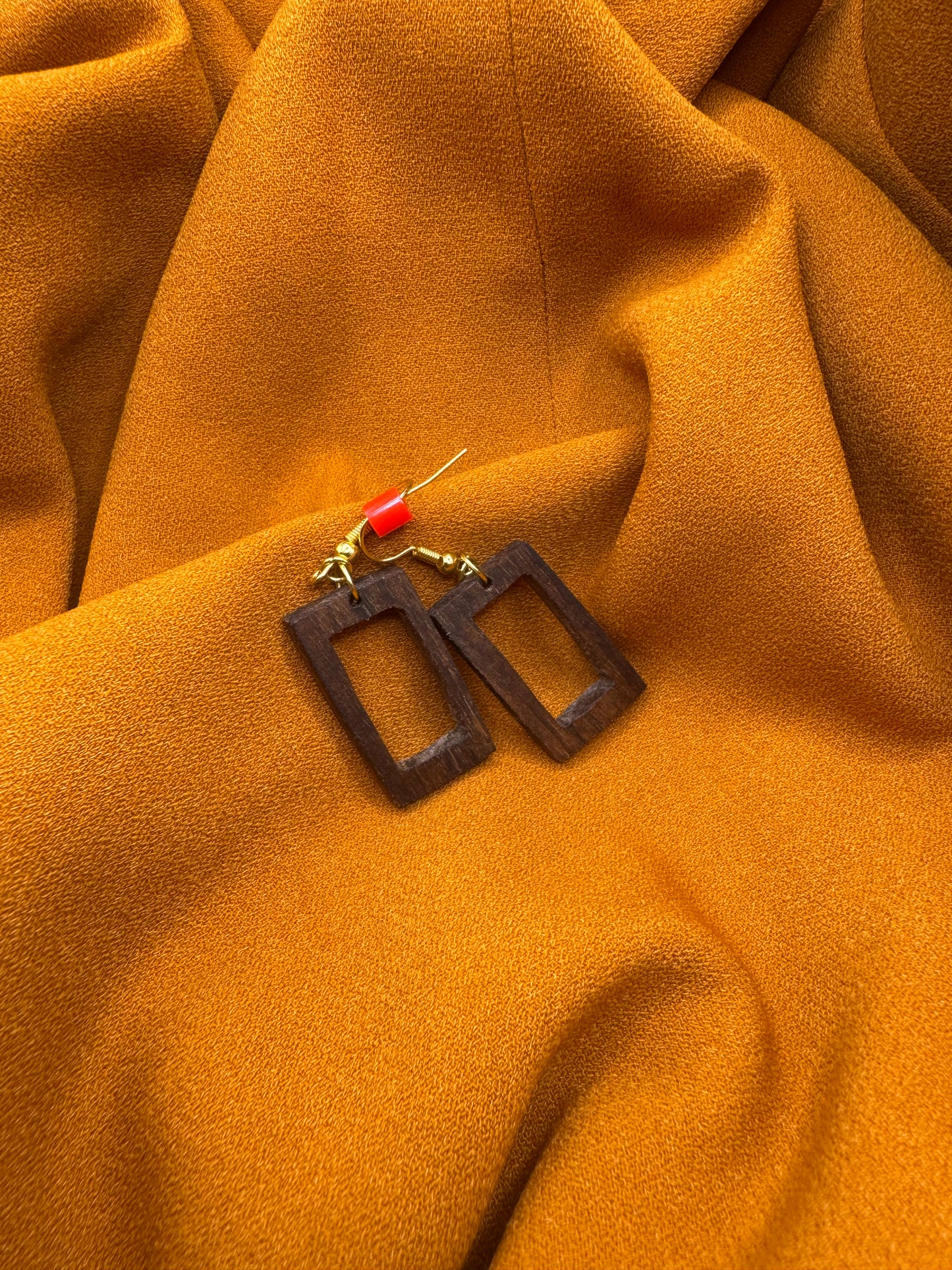 BOUCLES D'OREILLES NOYER