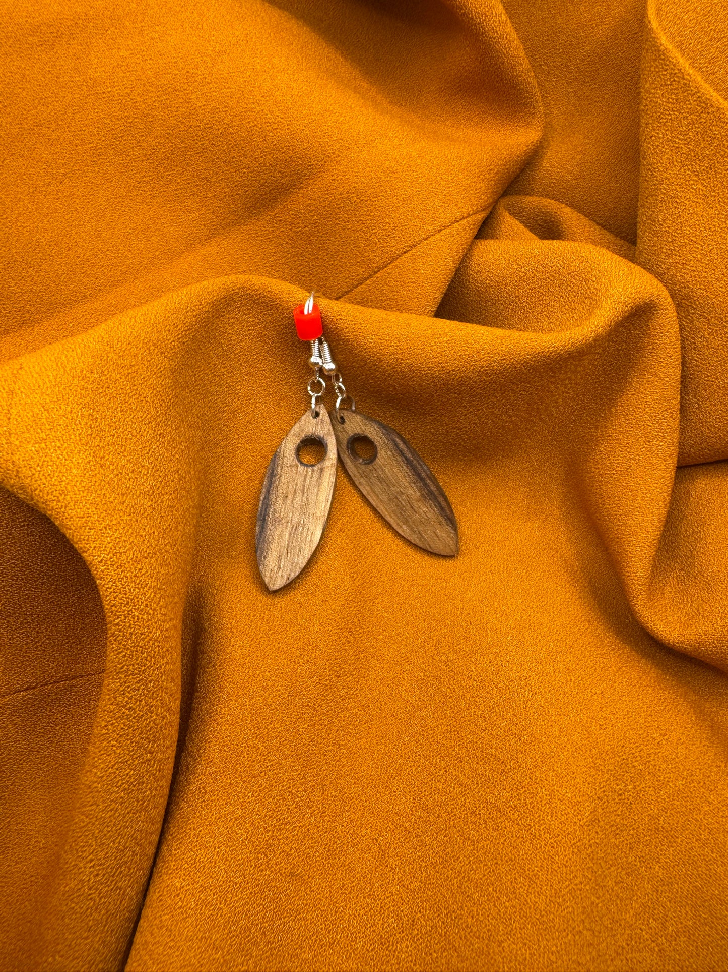 BOUCLES D'OREILLES NOYER