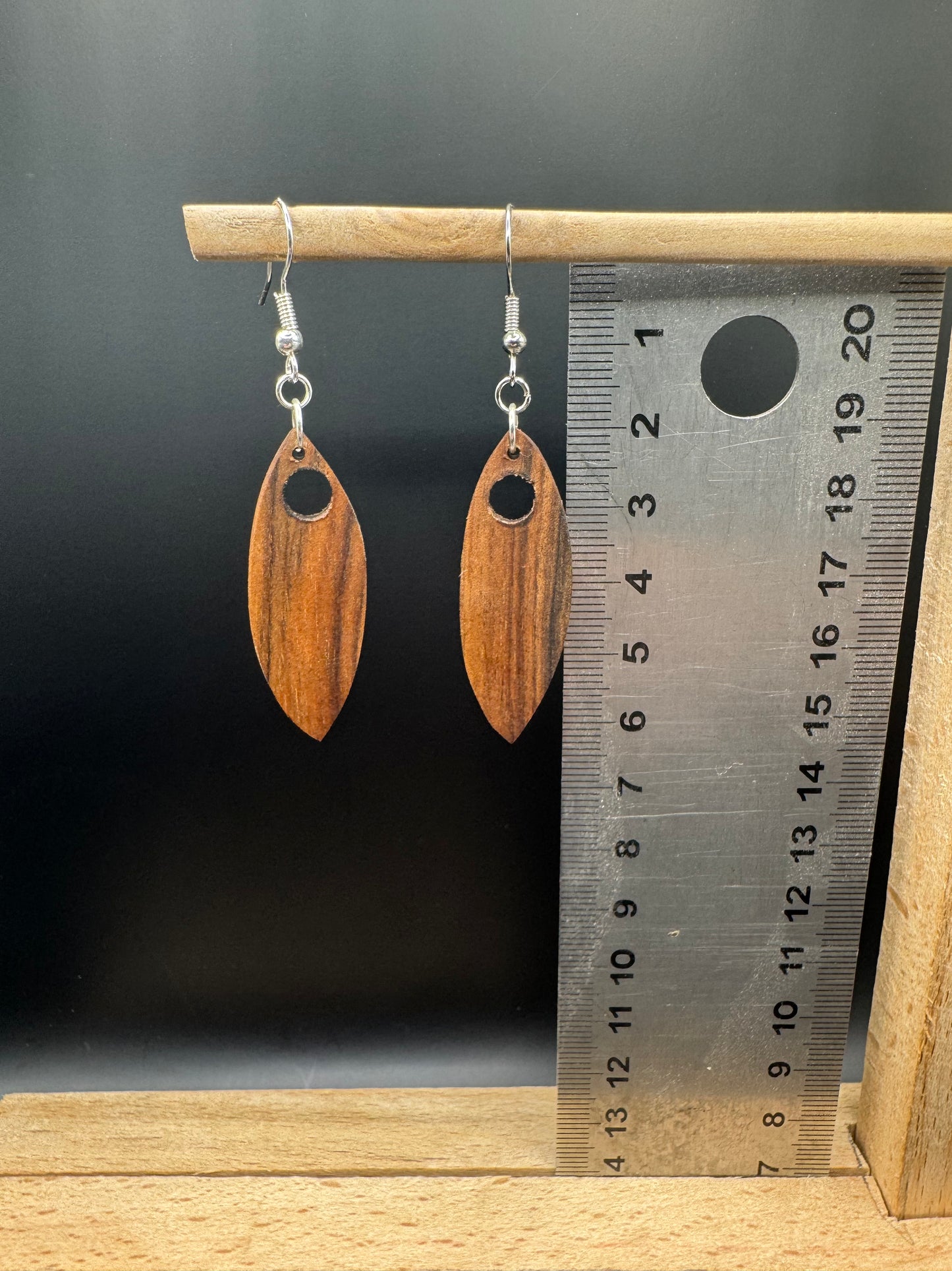BOUCLES D'OREILLES NOYER