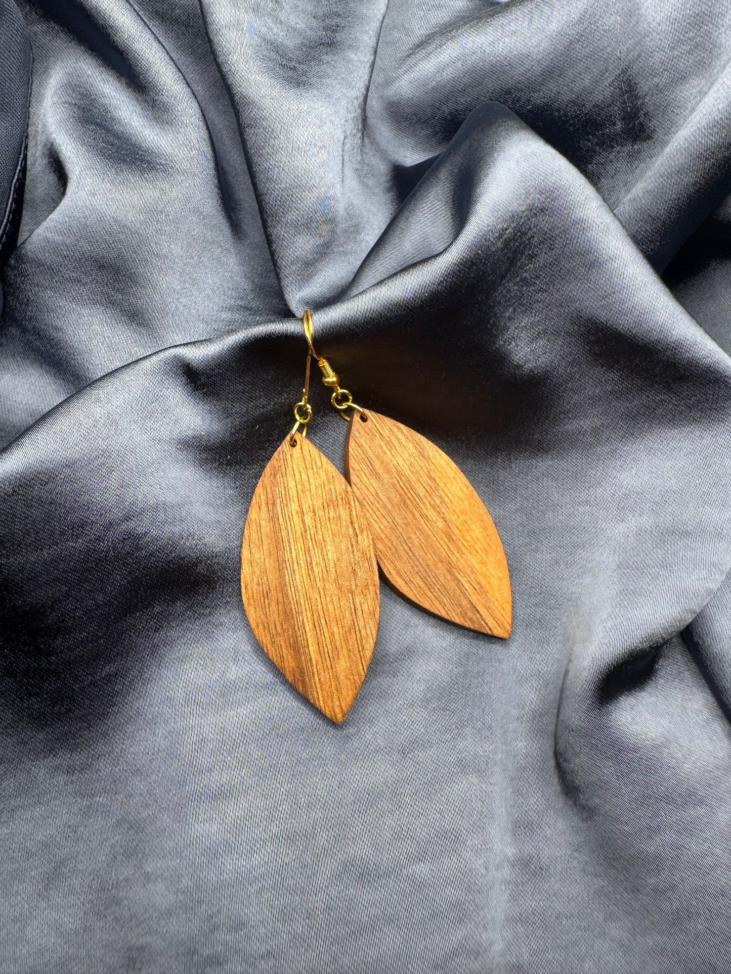 BOUCLES D'OREILLES NOYER