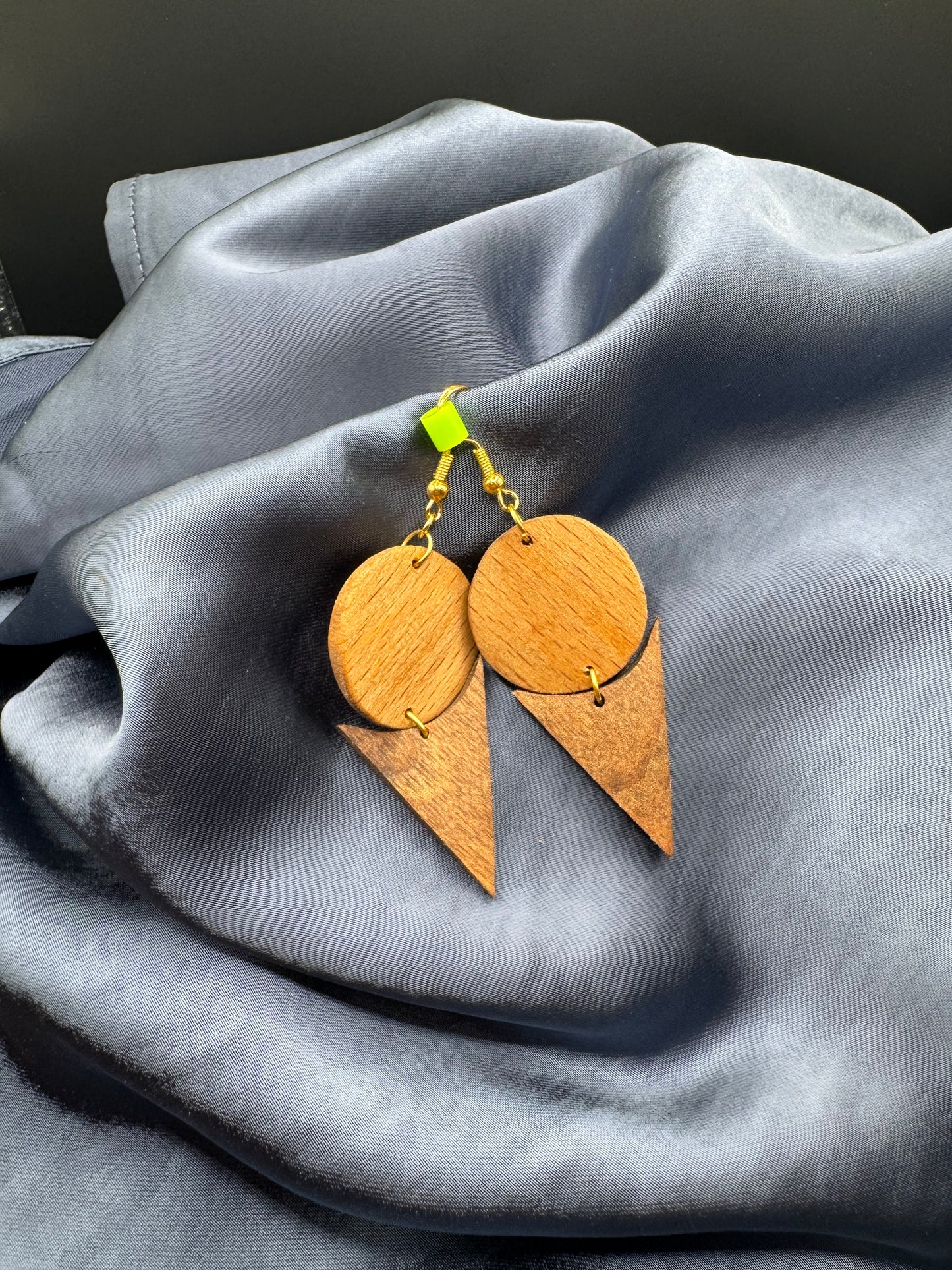 BOUCLES D'OREILLES DOUBLE NOYER