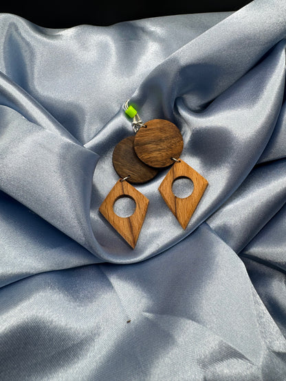 BOUCLES D'OREILLES DOUBLE NOYER